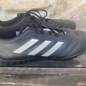 Adidas Men's Black Turf/Indoor Soccer Shoes Size 8